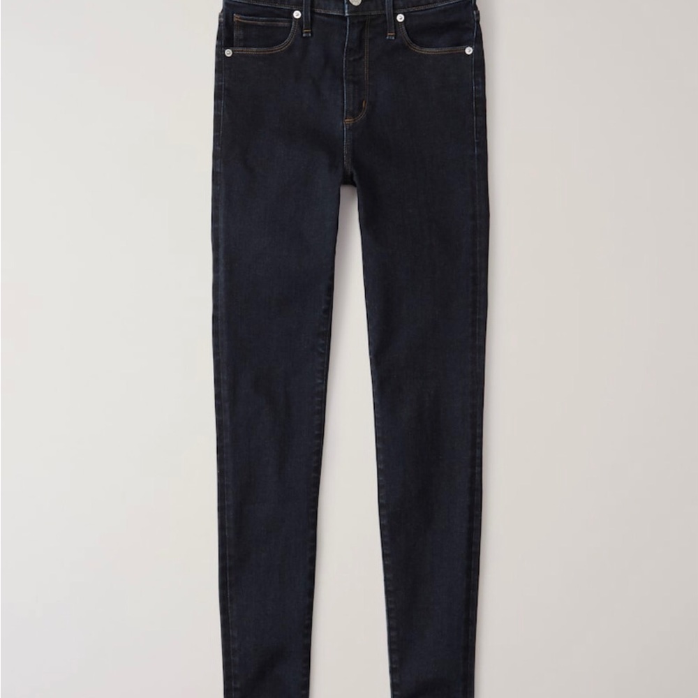 Abercrombie Women’s High Rise Super Skinny Jeans. Size 29. Rinse wash. NWOT.